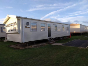 3 Bed ,Sleeps 8 Caravan California Cliffs Holiday Park, Scratby